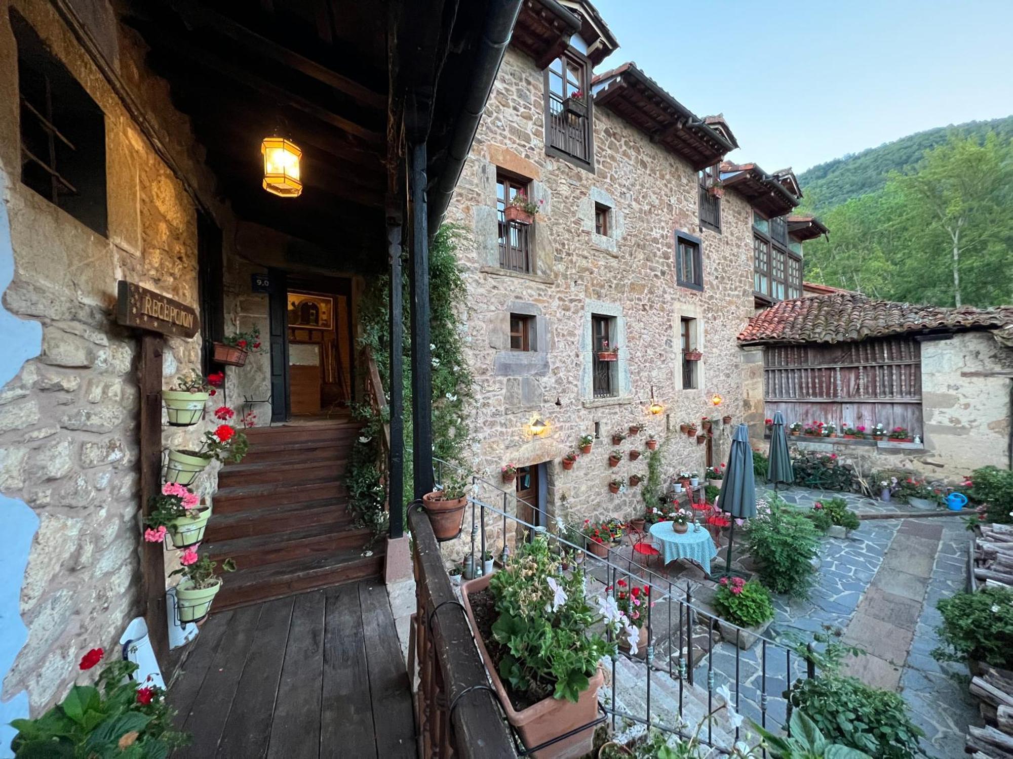 Posada La Trebede Perrozo Dış mekan fotoğraf
